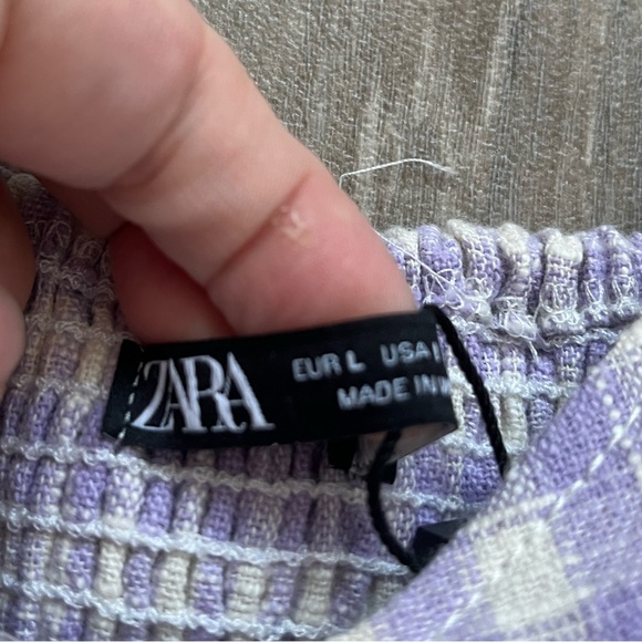 SOLD ✨NWT Cream & Purple Gingham Cropped Top - Picture 2 of 6